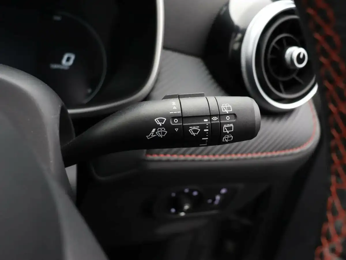2023-mg-zs-suv-e-trophy-connect-ev-156ps-long-range-big-41