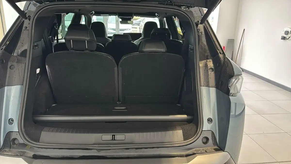 2024-peugeot-5008-suv-big-2