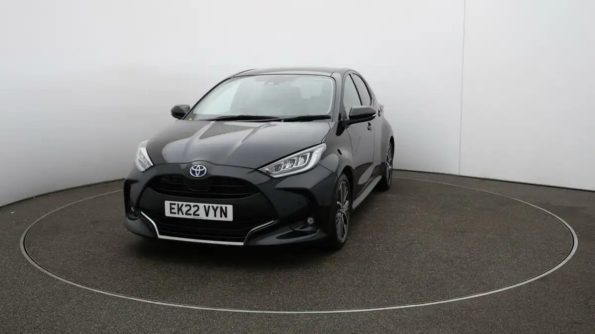 2022-toyota-yaris-15-vvt-i-excel-big-36