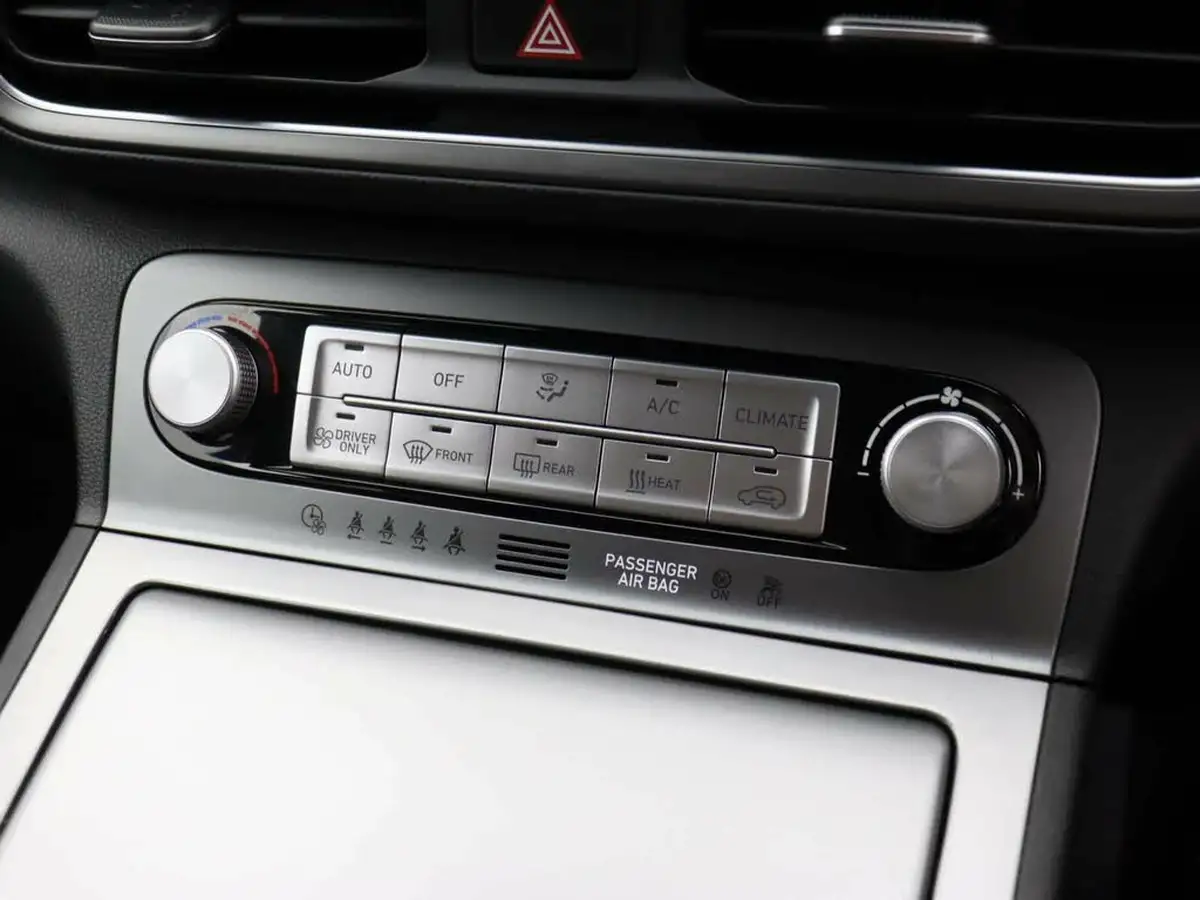 2022-hyundai-kona-e-premium-204ps-64kwh-7kw-obc-big-35