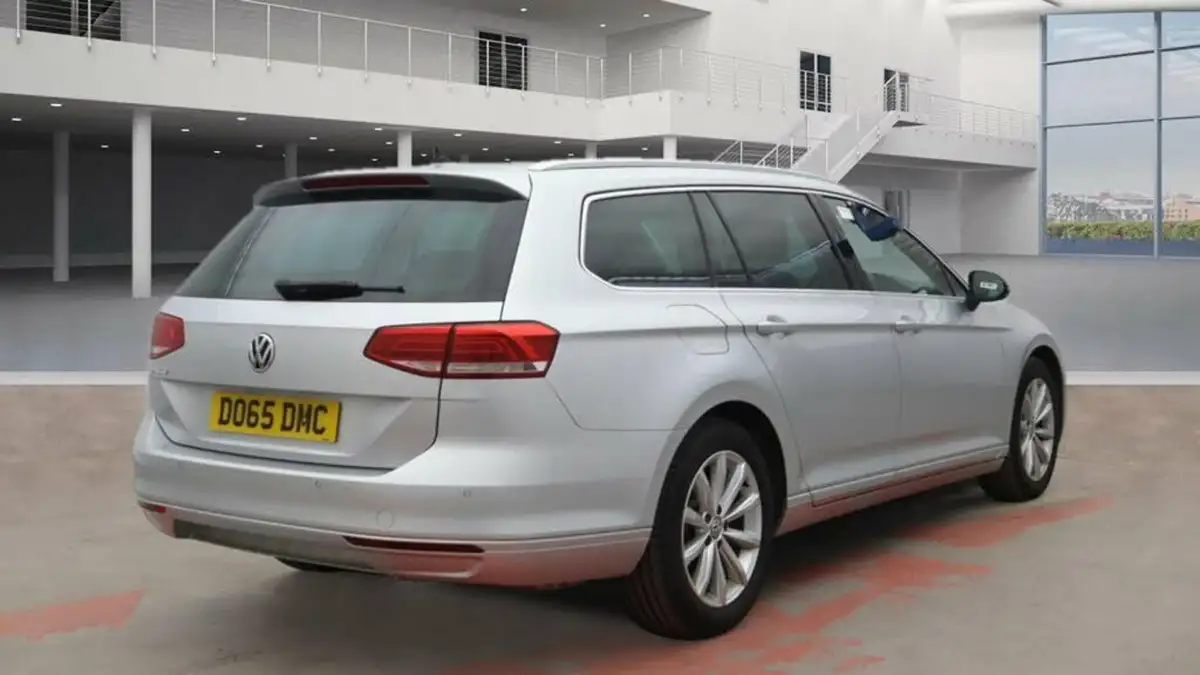 2019-volkswagen-passat-15-tsi-se-business-estate-5d-dsg-big-3