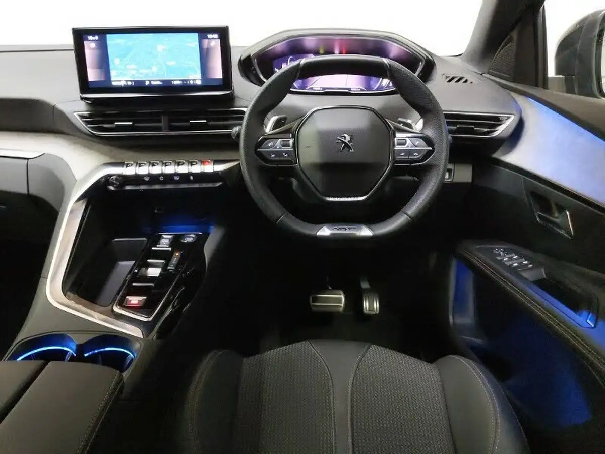 2024-peugeot-3008-suv-12-puretech-gt-136ps-hybrid-e-dsc6-big-6