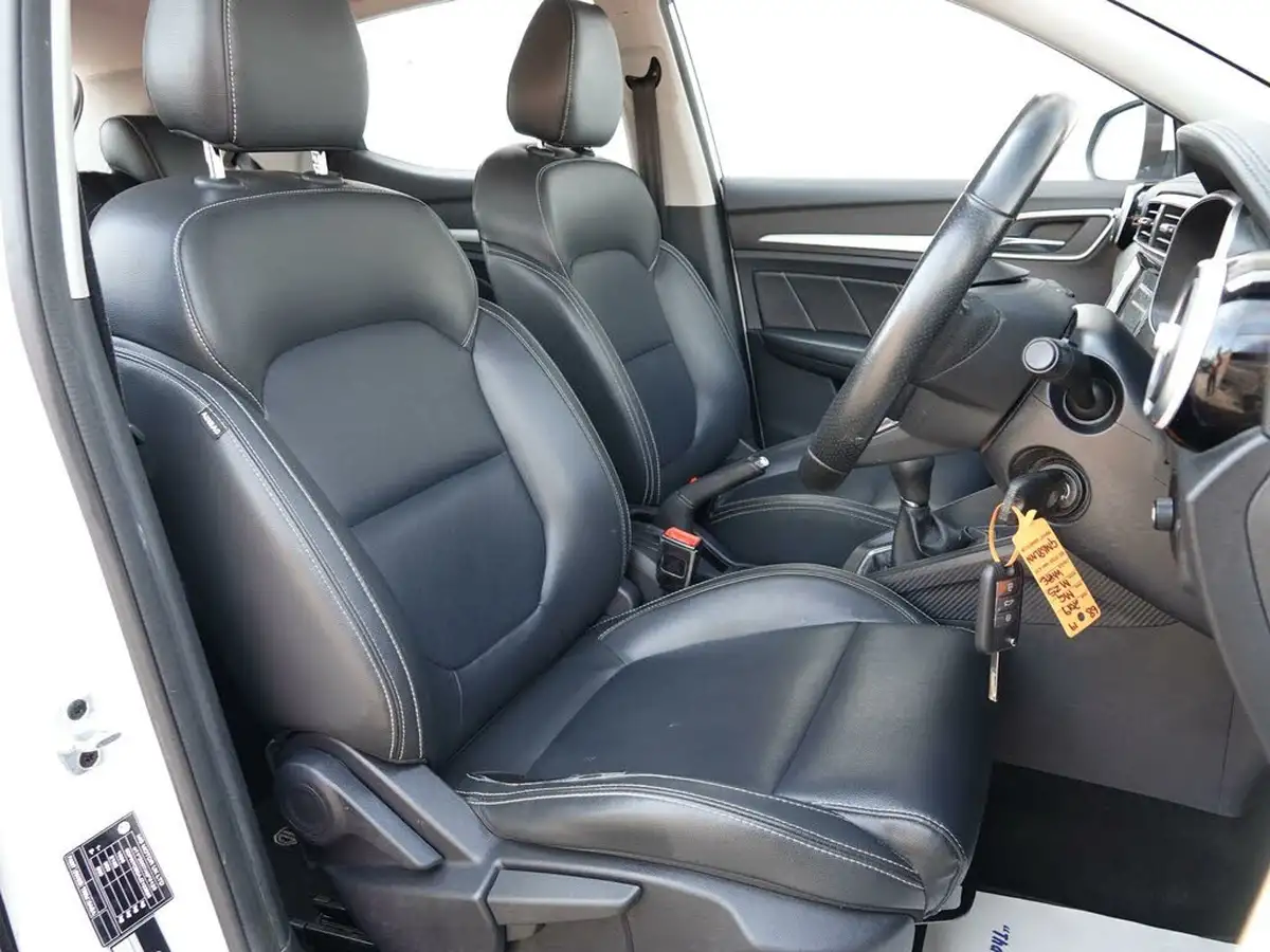 2019-mg-zs-suv-15-vti-tech-exclusive-105bhp-big-10