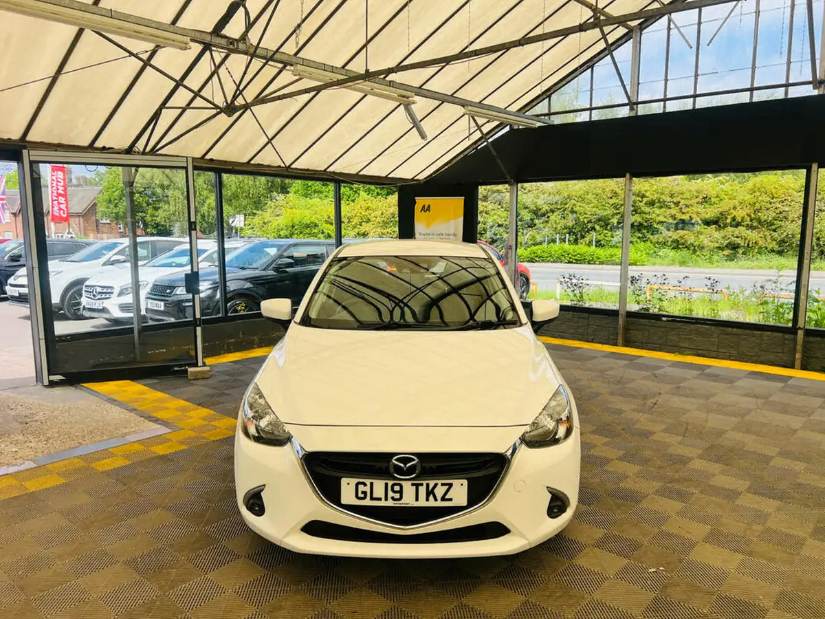 2019-mazda-mazda2-15-se-l-nav-big-1