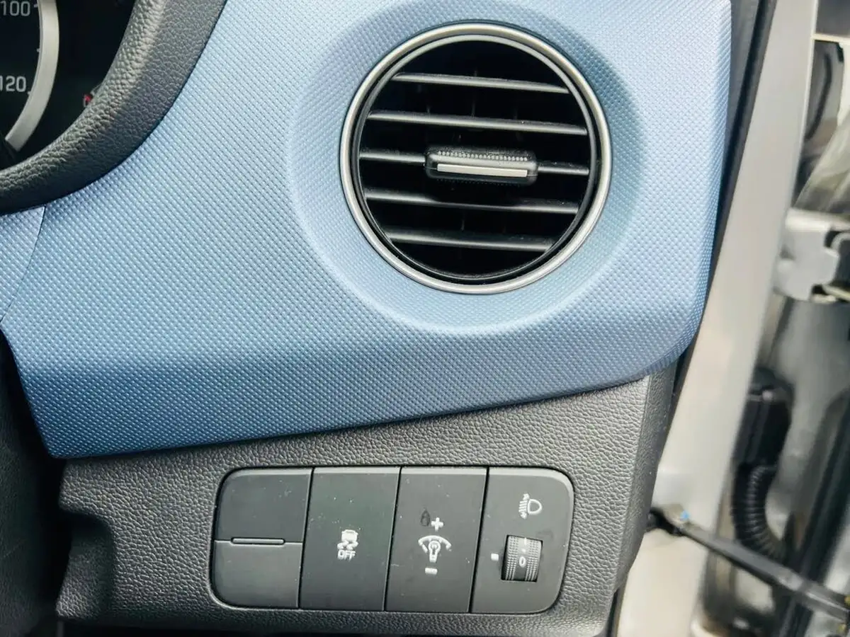 2015-hyundai-i10-10-se-big-51