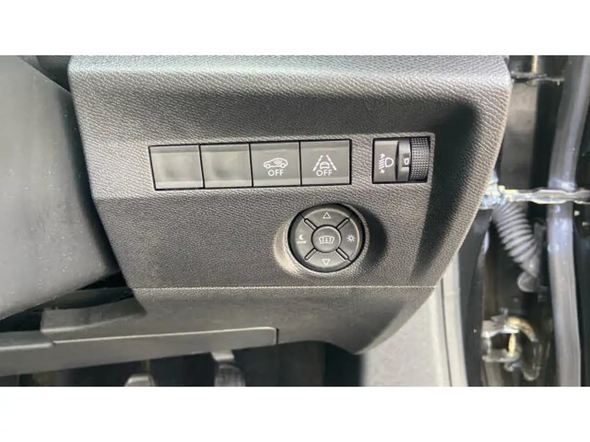 2021-citroen-c4-12-puretech-shine-130ps-big-35