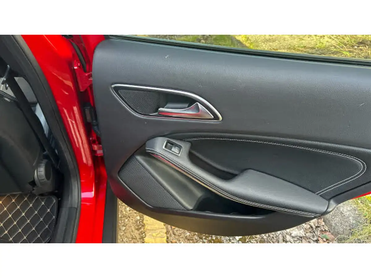 2018-mercedes-benz-gla-class-16-gla-180-urban-edition-7g-dct-big-24