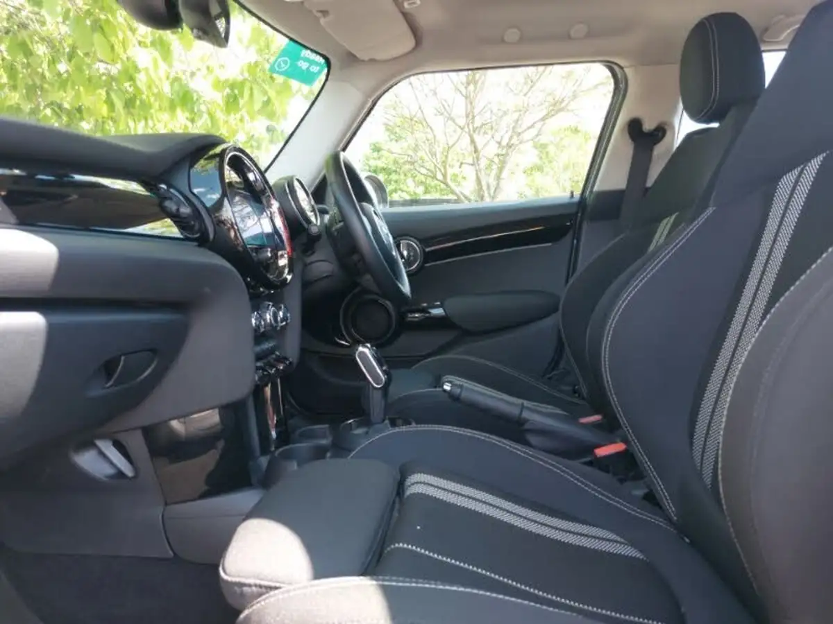 2022-mini-cooper-20-cooper-s-classic-premium-hatchback-5d-auto-big-4