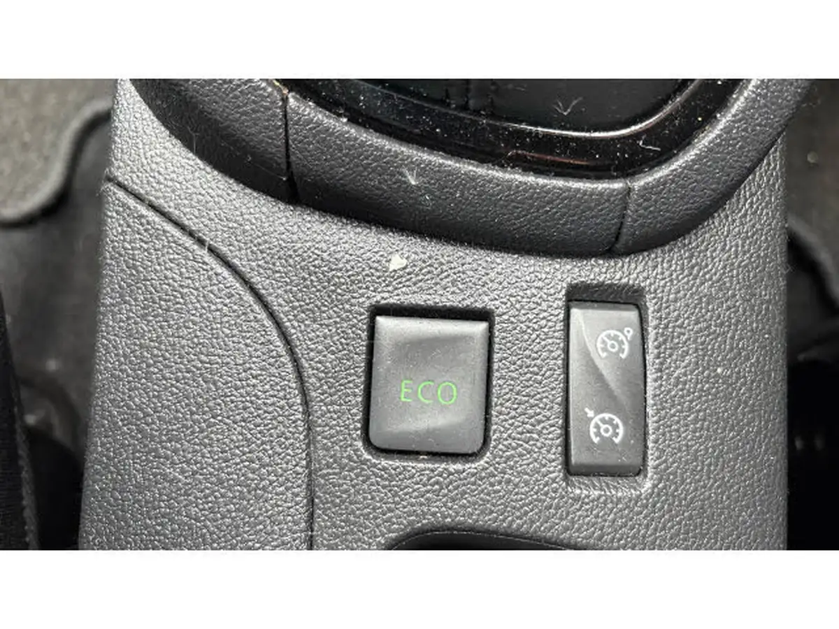 2018-renault-clio-09-tce-play-90ps-big-25