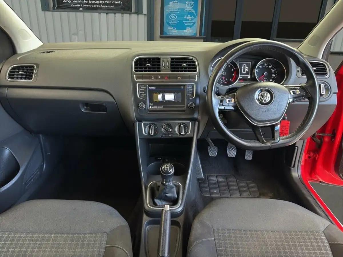 2016-volkswagen-polo-10-match-60ps-5d-big-12