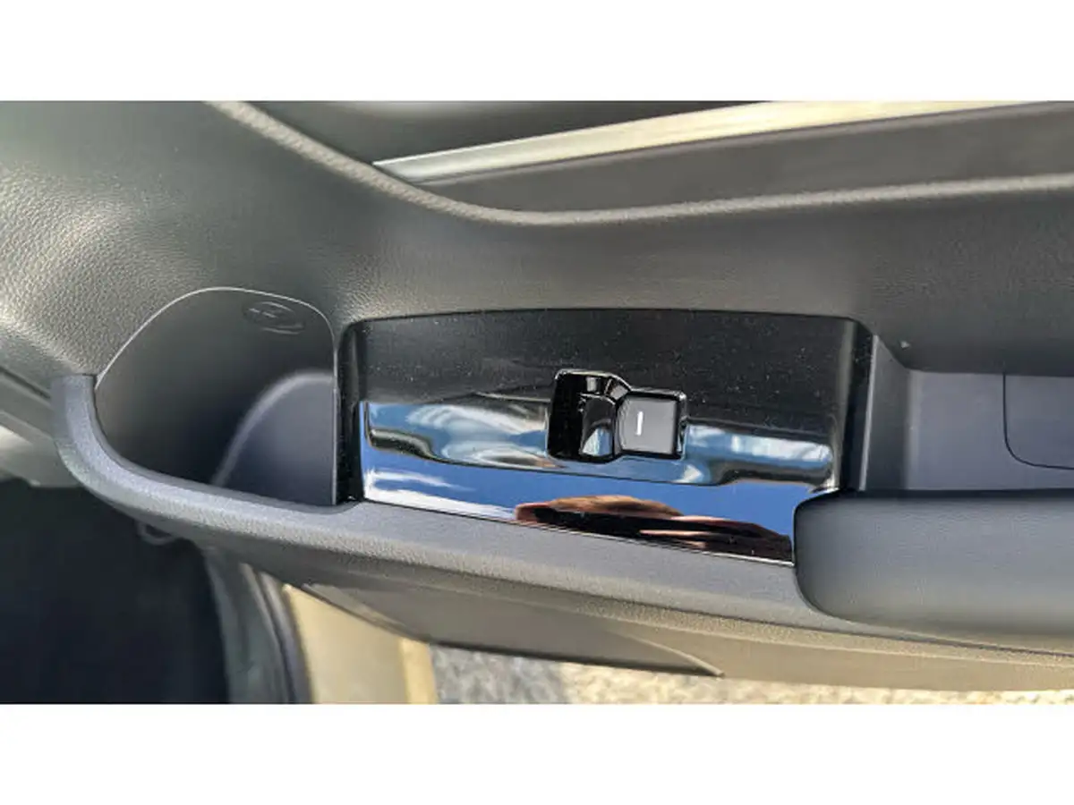 2022-honda-hr-v-15-i-mmd-advance-big-24