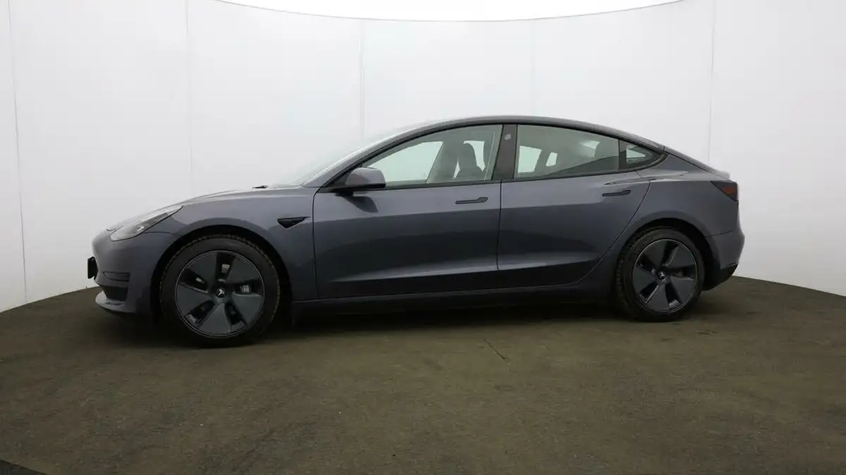 2021-tesla-model-3-e-standard-plus-big-31