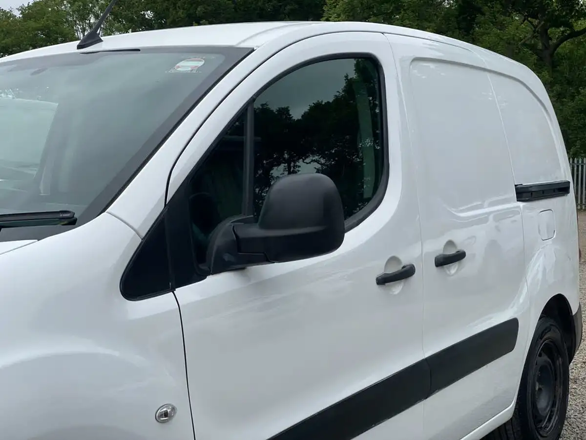 2018-citroen-berlingo-16td-l1625-enterprise-special-edition-panel-big-27