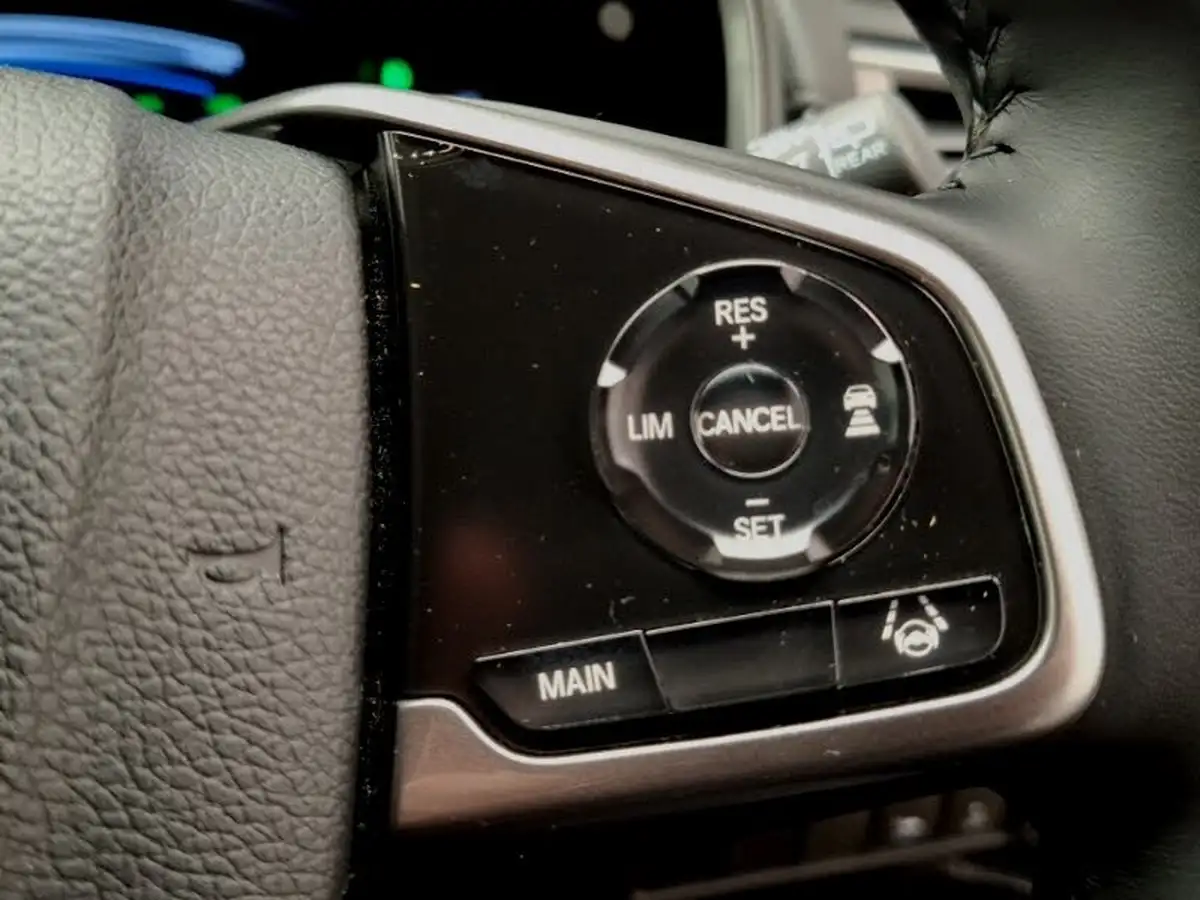 2019-honda-cr-v-20-i-mmd-se-4wd-big-15