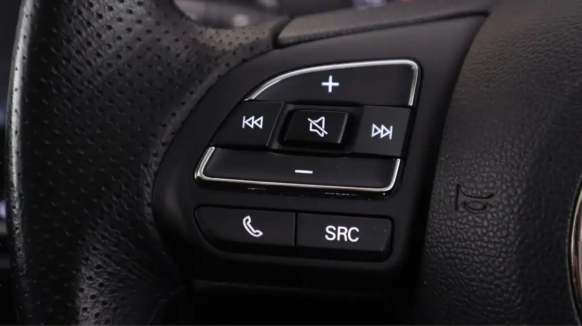 2021-mg-zs-suv-e-exclusive-ev-big-22