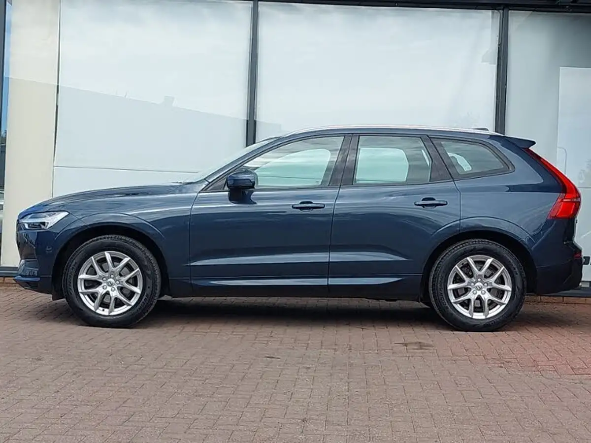 2020-volvo-xc60-20-b5-momentum-big-3