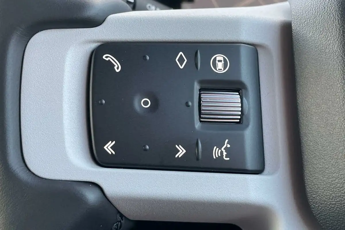 2024-land-rover-90-defender-30-d350-x-dynamic-se-big-24