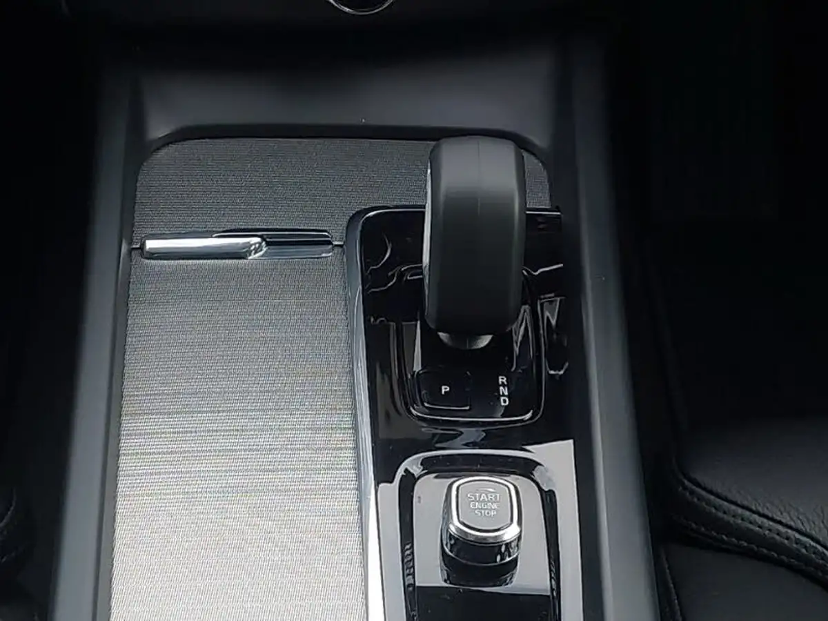 2024-volvo-xc60-20-b5-plus-big-12