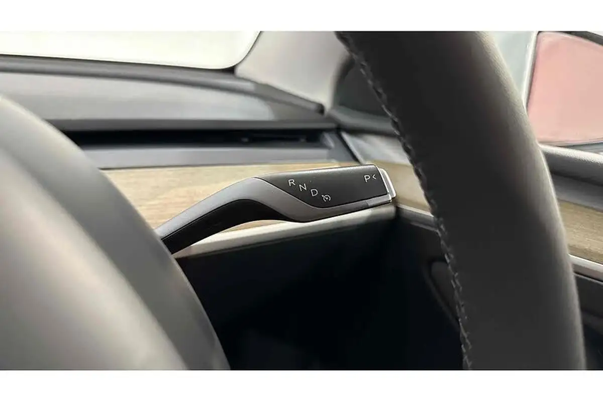 2023-tesla-model-y-e-rwd-big-40
