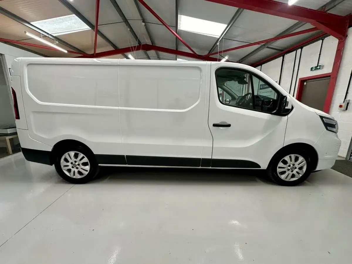 2023-nissan-primastar-20dci-tekna-30-l2h1-130pseu6d-panel-big-10