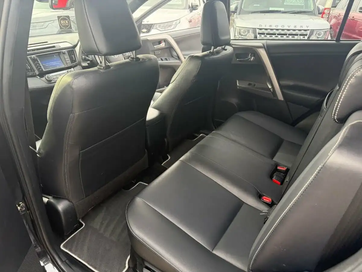 2019-toyota-rav4-25-excel-awd-big-33