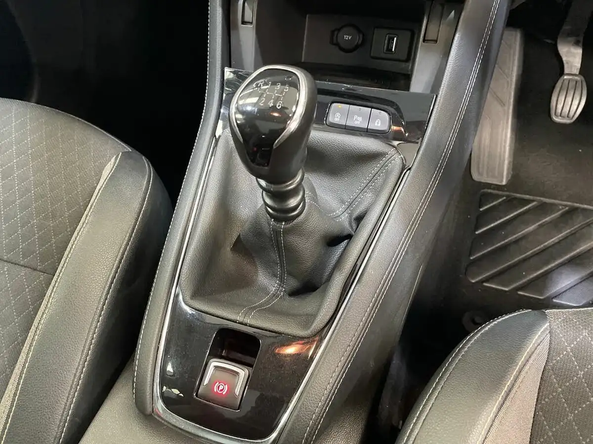 2018-vauxhall-grandland-x-12-sport-nav-130ps-big-18