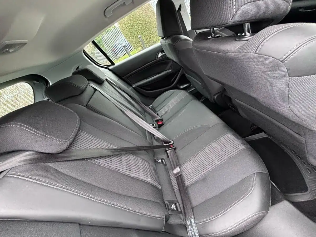 2018-peugeot-308-12-puretech-active-130bhp-eat6-big-5