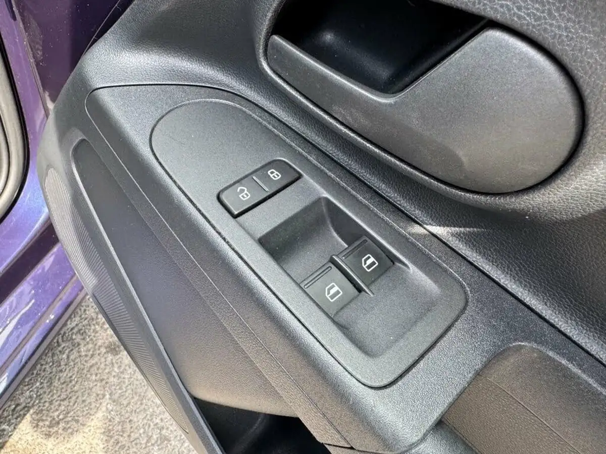 2018-skoda-citigo-10-se-5d-asg-big-27