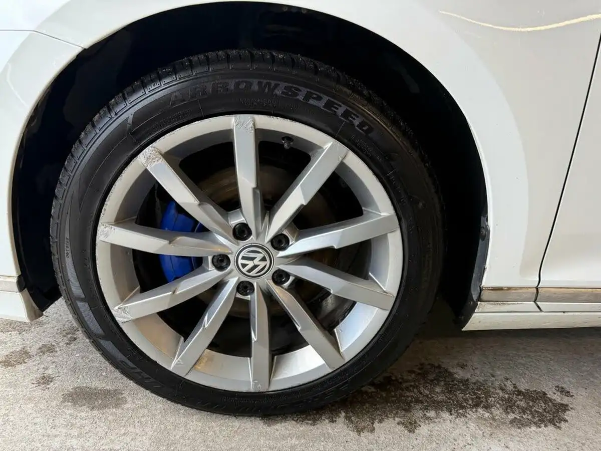 2019-volkswagen-passat-14-tsi-gte-advance-saloon-4d-big-18