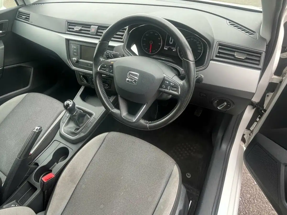 2017-seat-ibiza-10-se-ss-hatchback-5d-big-9