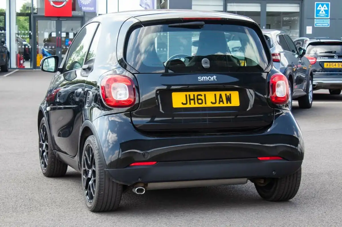 2017-smart-fortwo-10-prime-sport-71bhp-ss-coupe-twinamic-big-2