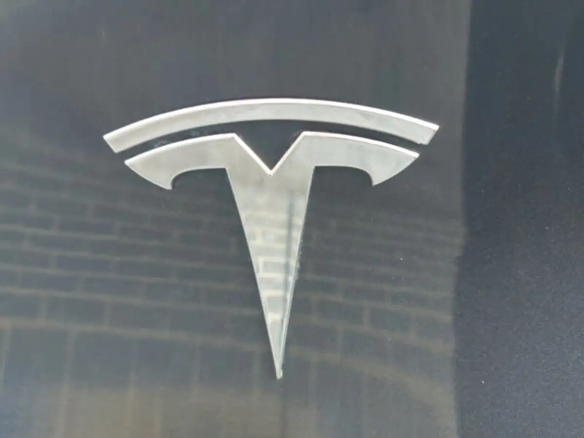 2023-tesla-model-y-e-rwd-big-11
