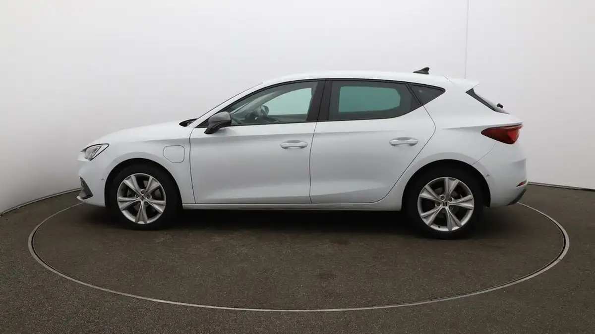 2021-seat-leon-14-e-hybrid-fr-hatchback-big-63