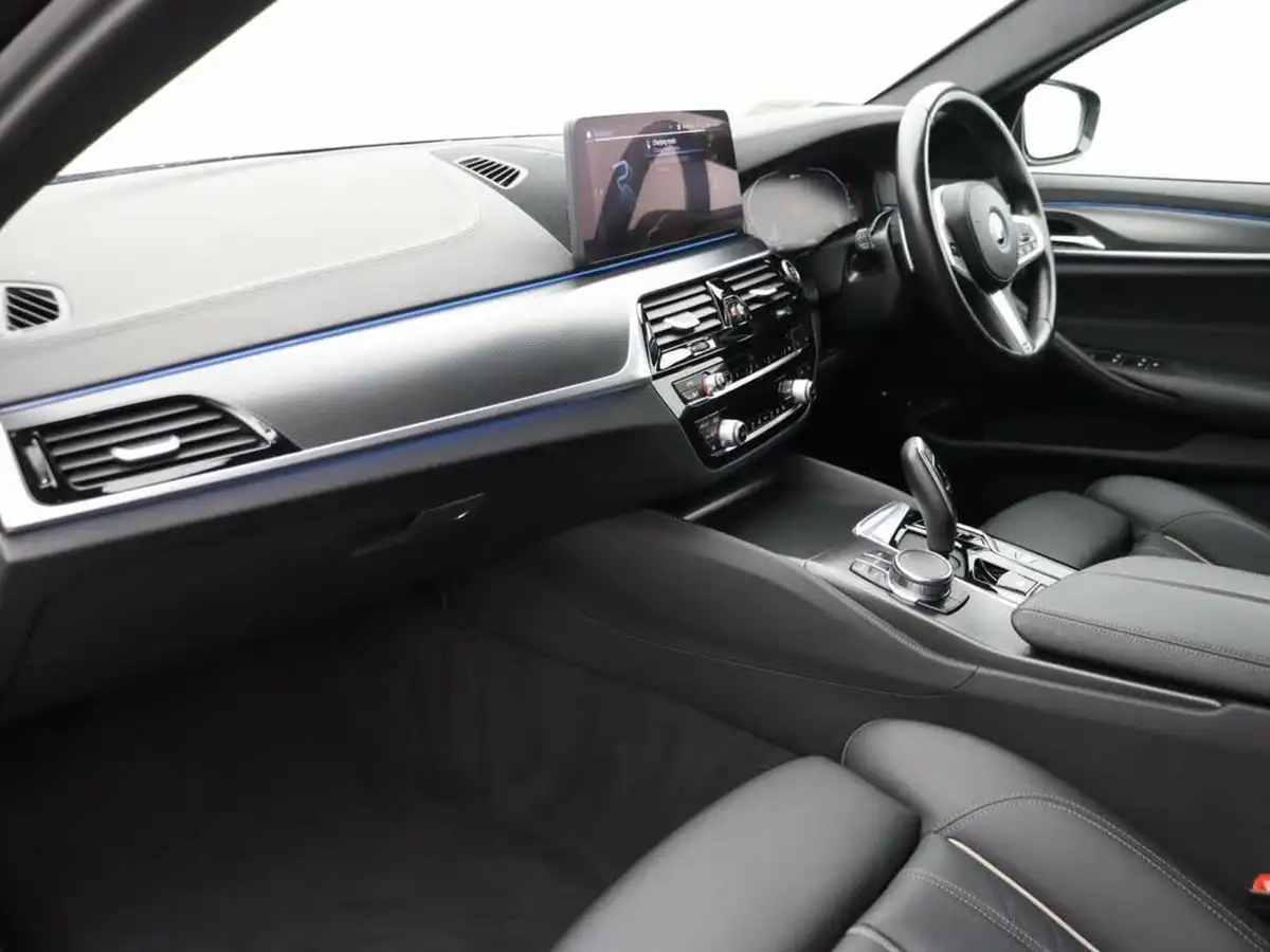 2022-bmw-5-series-20-530e-m-sport-touring-5d-big-18