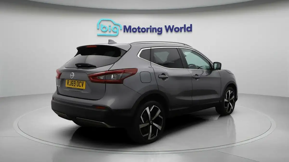 2019-nissan-qashqai-13-dig-t-tekna-160ps-dct-big-7