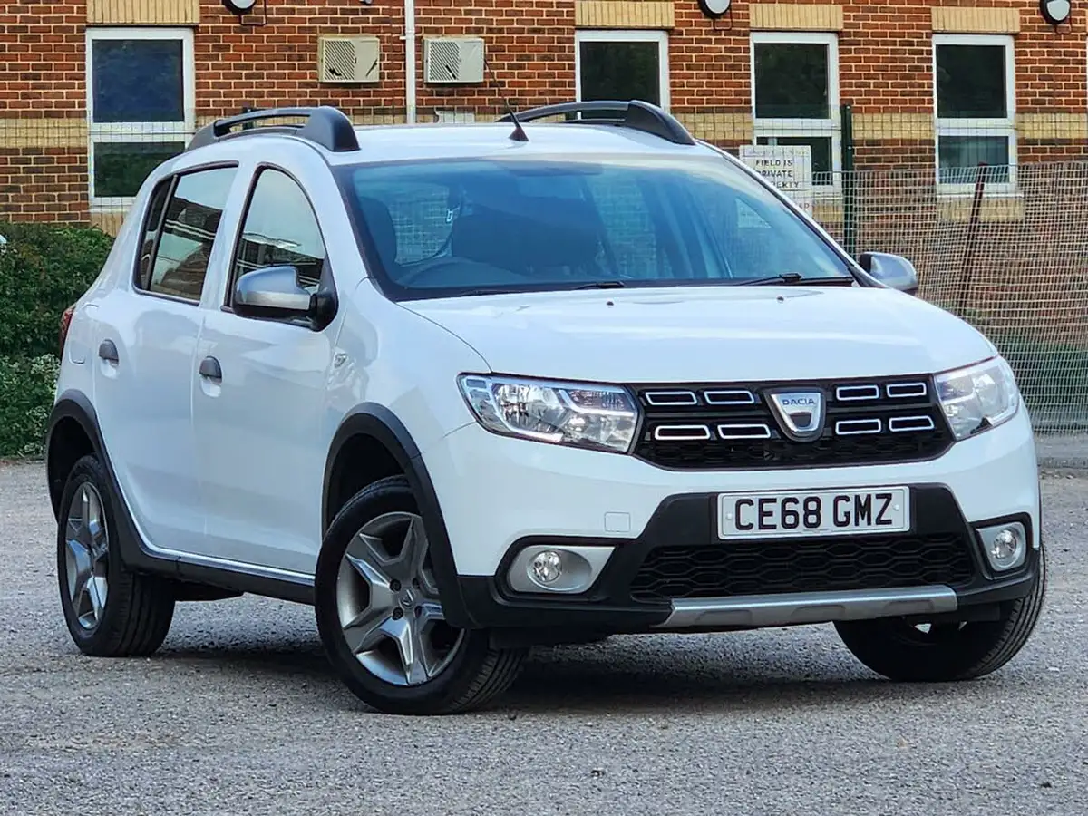 2018-dacia-sandero-stepway-09-tce-essential-big-0