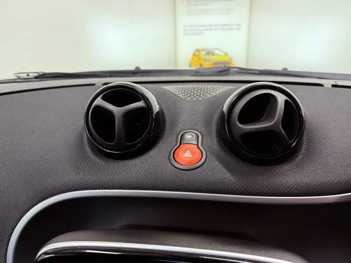 2017-smart-fortwo-09-prime-premiumss-coupe-twinamic-big-37