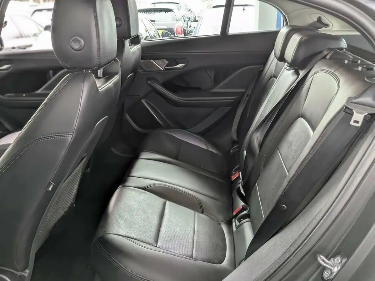 2020-jaguar-i-pace-ev400-s-big-37