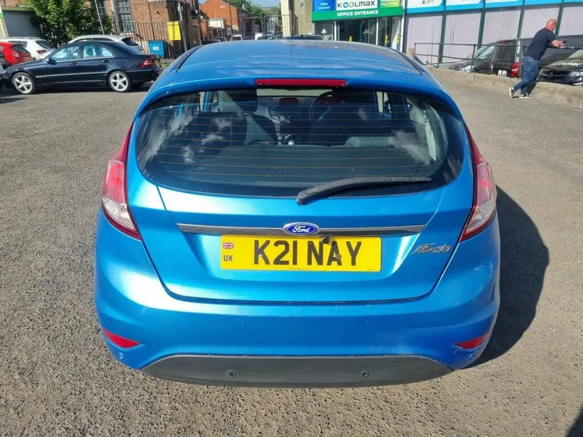 2012-ford-fiesta-14td-zetec-70ps-5d-big-7