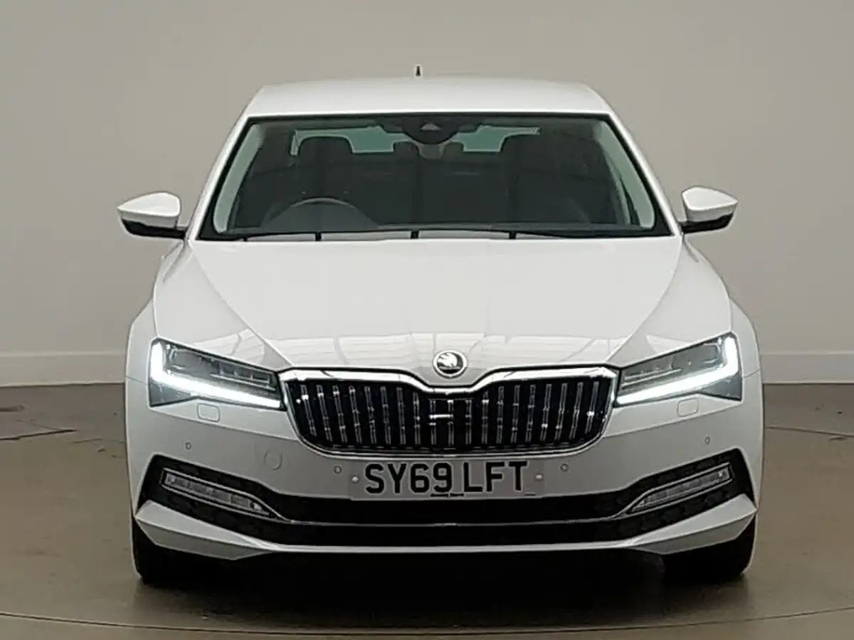 2019-skoda-superb-20-tsi-se-l-hatchback-big-11