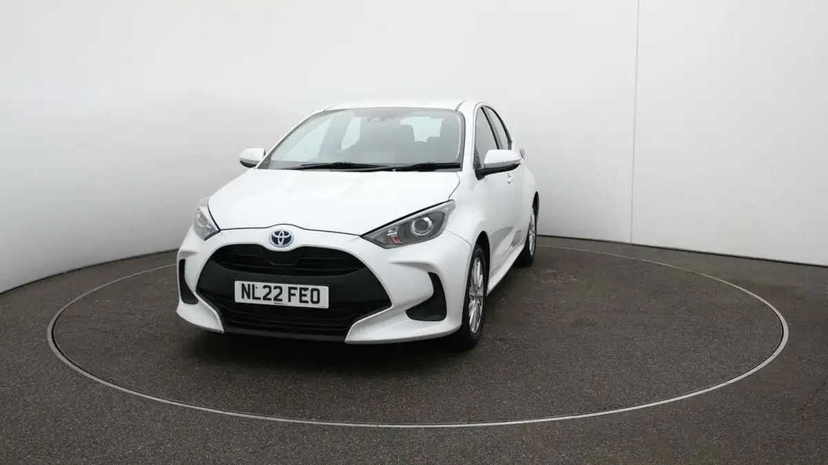 2022-toyota-yaris-15-vvt-i-icon-big-38