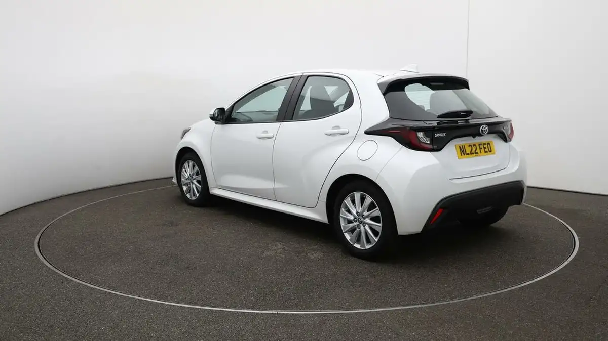 2022-toyota-yaris-15-vvt-i-icon-big-62
