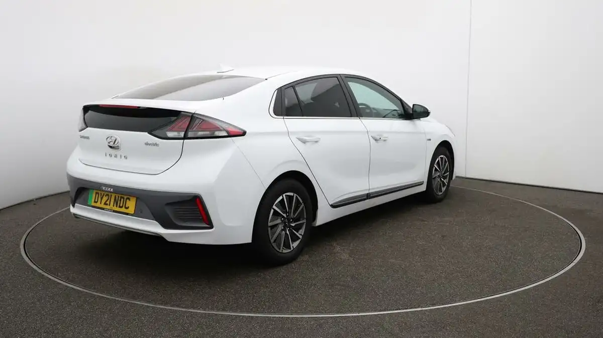 2021-hyundai-ioniq-e-premium-se-electric-100kw-big-57