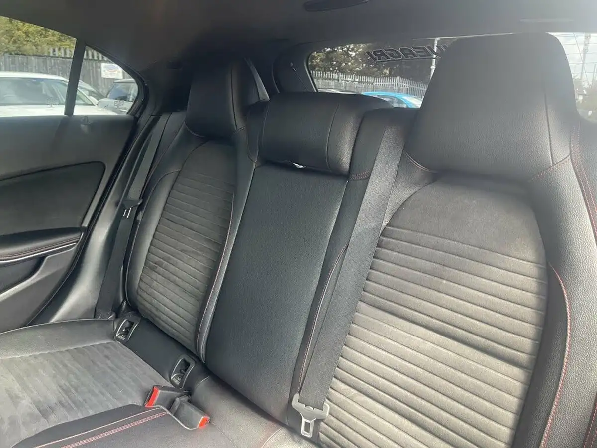2018-mercedes-benz-a-class-21d-a200d-amg-line-premium-plusss-7g-dct-big-13