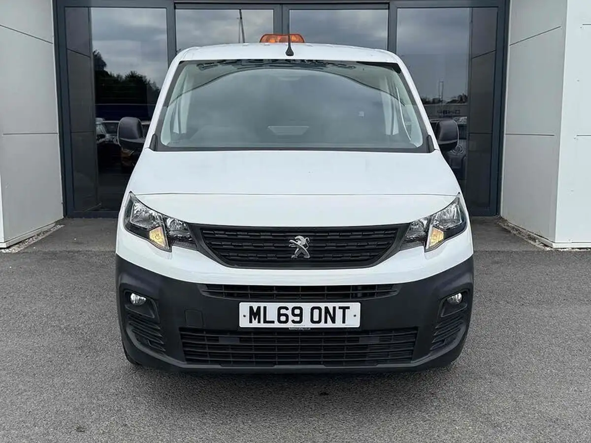 2019-peugeot-partner-15-bluehdi-1000-professional-100ps-eu6dt-panel-big-2