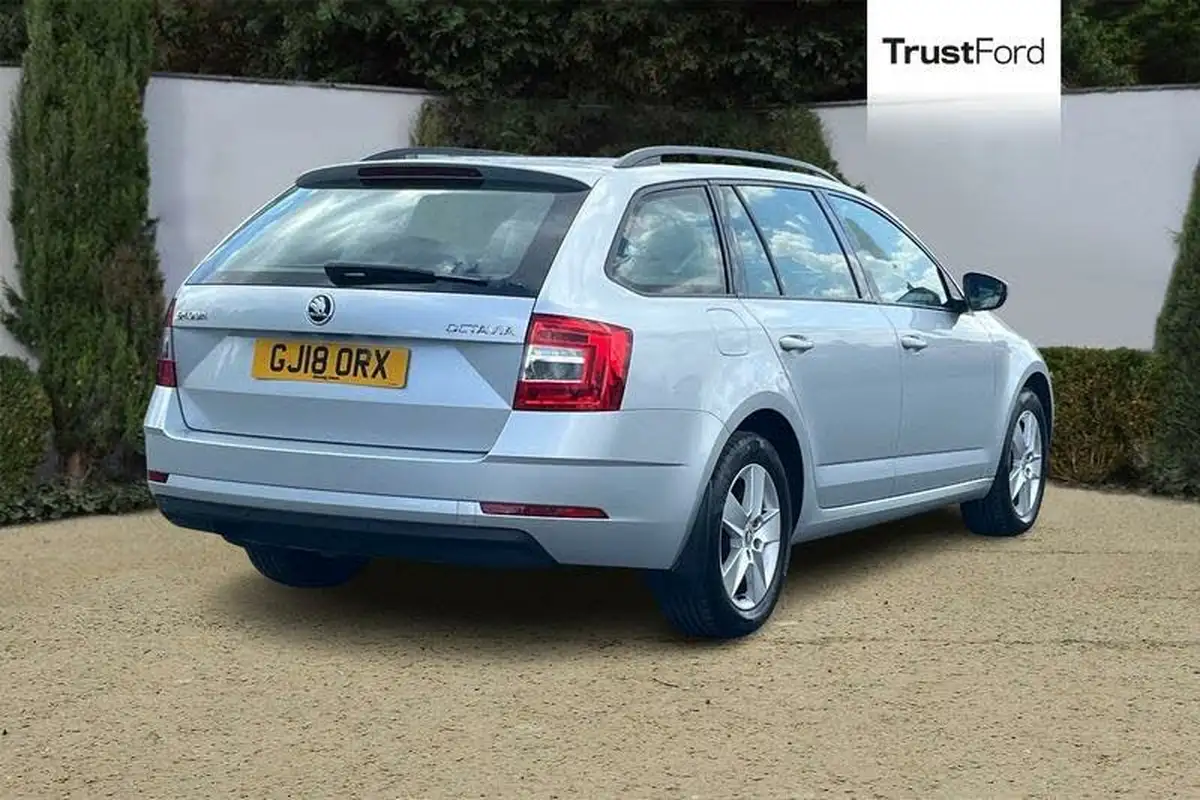 2018-skoda-octavia-10-tsi-se-estate-big-3
