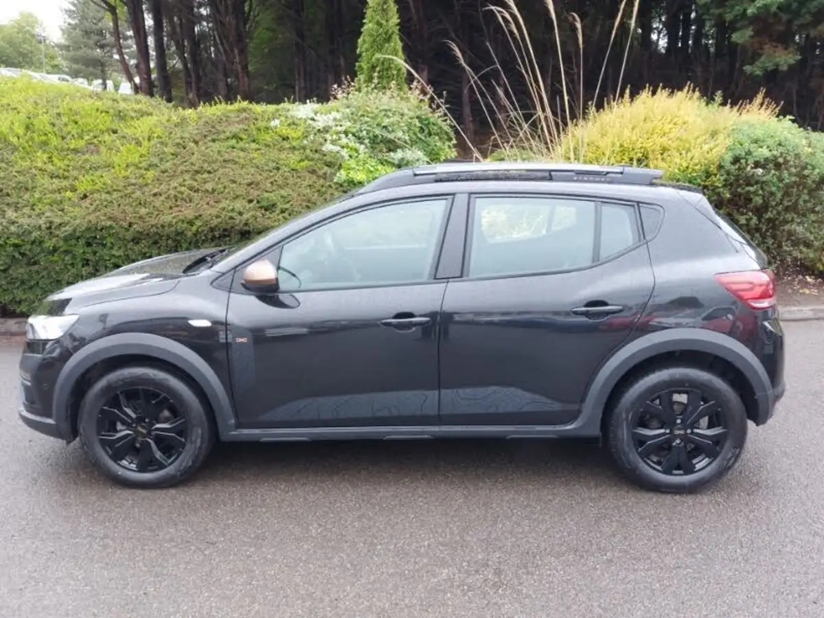 2024-dacia-sandero-stepway-10-tce-extreme-90bhp-big-3