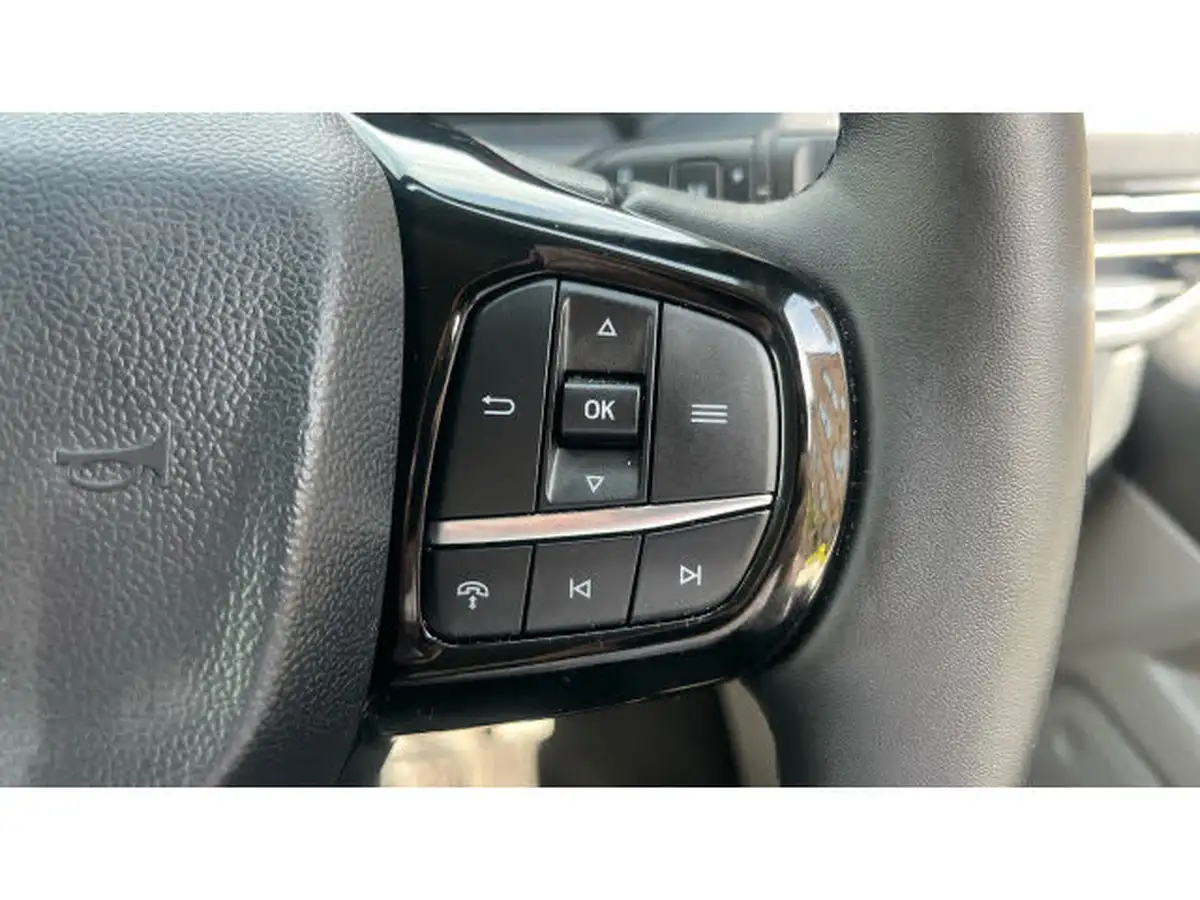 2024-ford-transit-custom-big-21