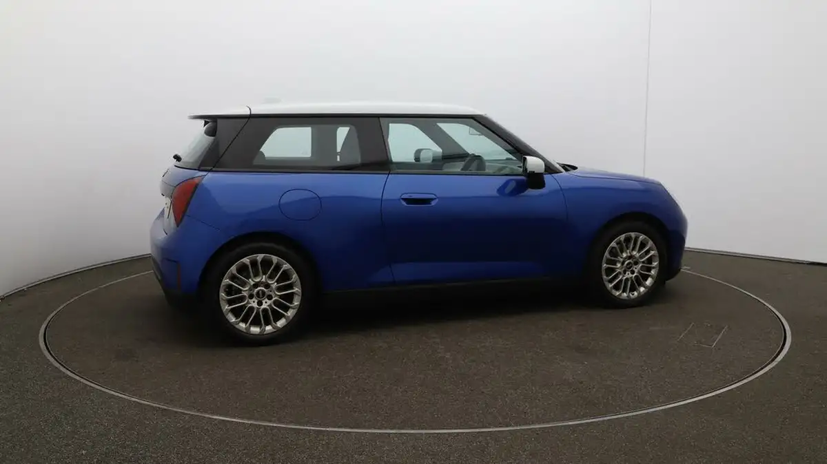 2024-mini-cooper-e-cooper-e-exclusive-big-49