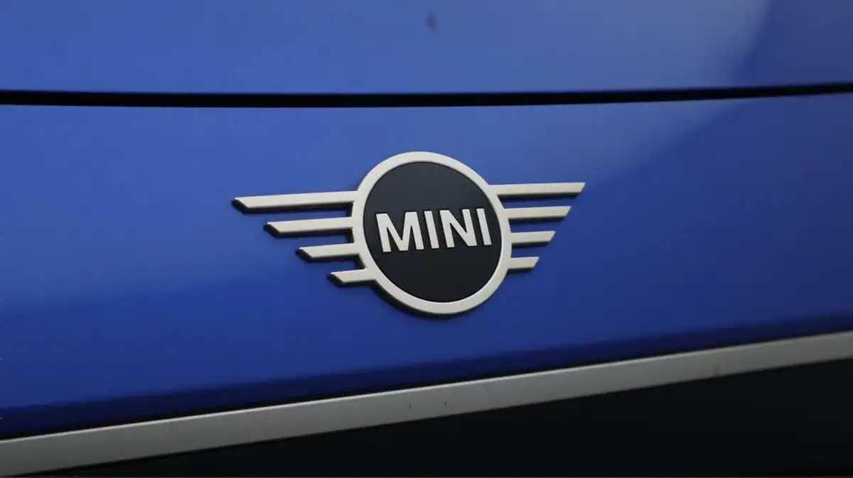 2024-mini-cooper-e-cooper-e-exclusive-big-21